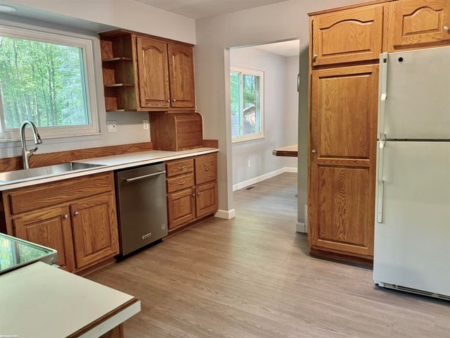 33043 Shagbark Circle, Chesterfield Twp, MI 48047