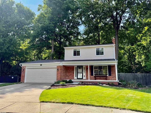 33043 Shagbark Circle, Chesterfield Twp, MI 48047