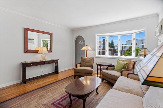 1032 N 6th Street, New Hyde Park, NY 11040