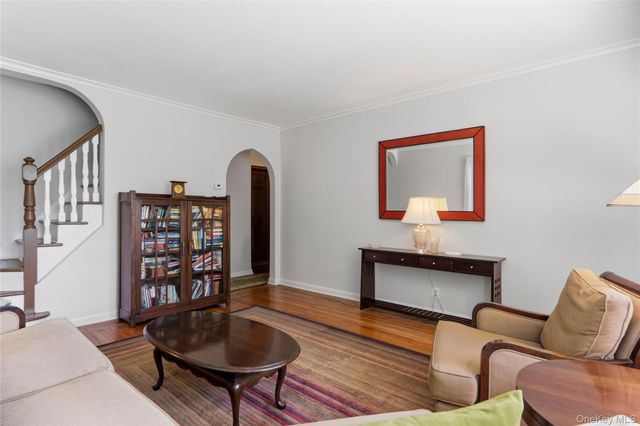 1032 N 6th Street, New Hyde Park, NY 11040