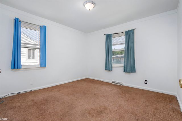 22012 Grand Lake Street, Saint Clair Shores, MI 48080