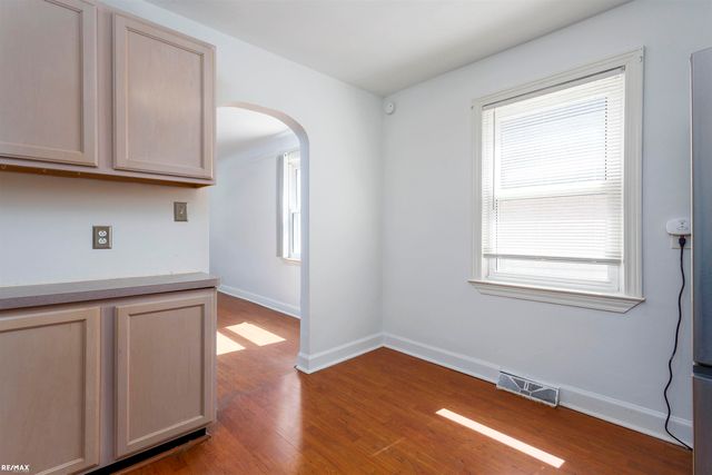 22012 Grand Lake Street, Saint Clair Shores, MI 48080