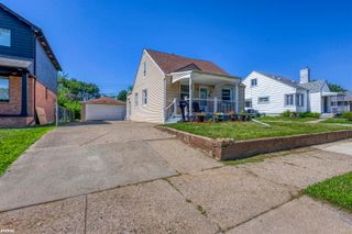 22012 Grand Lake Street, Saint Clair Shores, MI 48080