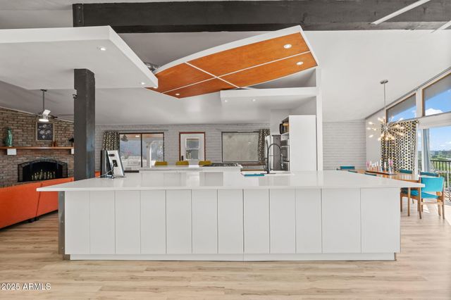 306 W CAMINO Vista, Phoenix, AZ 85021