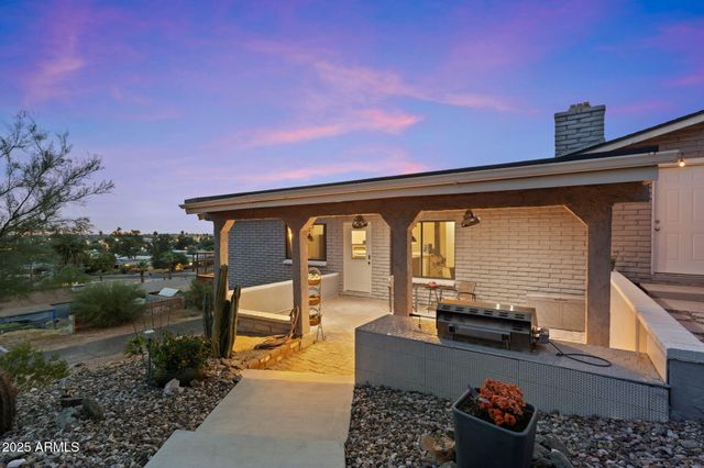 306 W CAMINO Vista, Phoenix, AZ 85021