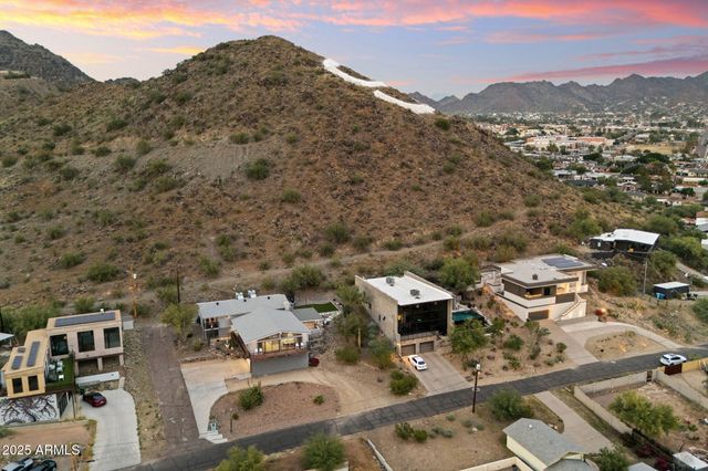 306 W CAMINO Vista, Phoenix, AZ 85021