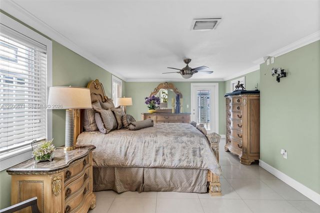 17932 NW 78th Ave, Hialeah, FL 33015