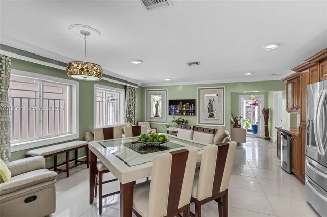 17932 NW 78th Ave, Hialeah, FL 33015