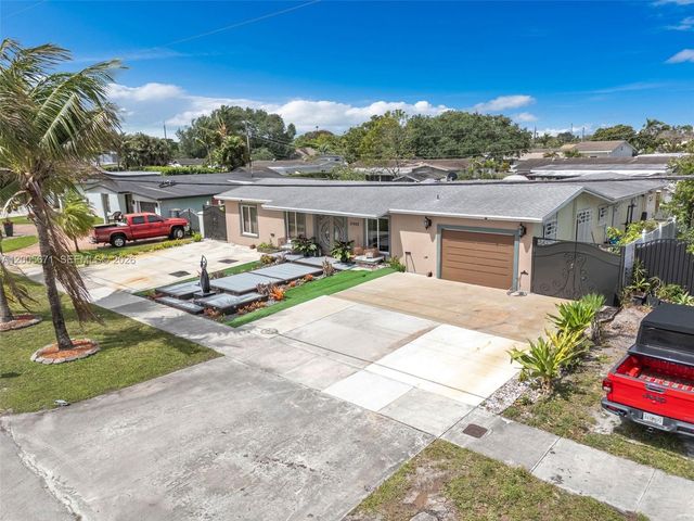 17932 NW 78th Ave, Hialeah, FL 33015