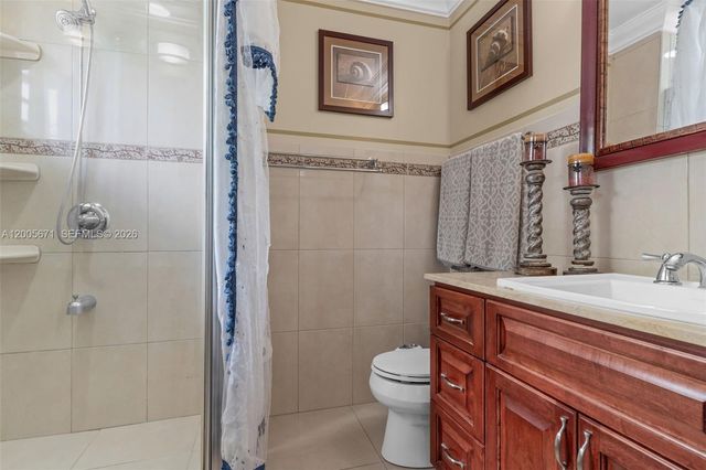 17932 NW 78th Ave, Hialeah, FL 33015