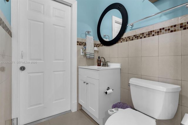 17932 NW 78th Ave, Hialeah, FL 33015