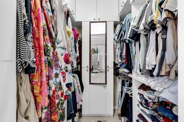 17932 NW 78th Ave, Hialeah, FL 33015