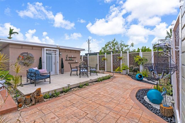 17932 NW 78th Ave, Hialeah, FL 33015