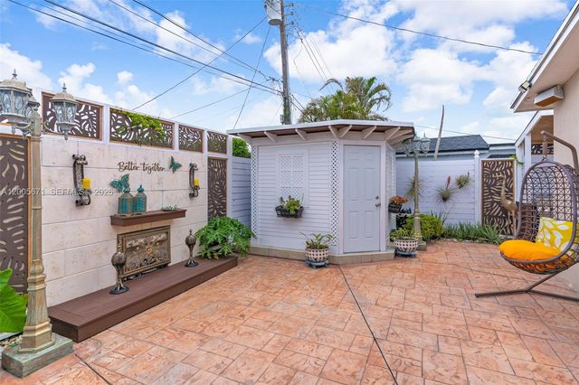 17932 NW 78th Ave, Hialeah, FL 33015