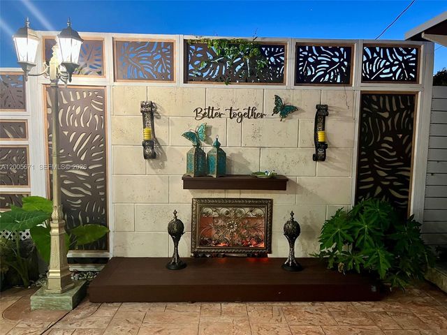 17932 NW 78th Ave, Hialeah, FL 33015