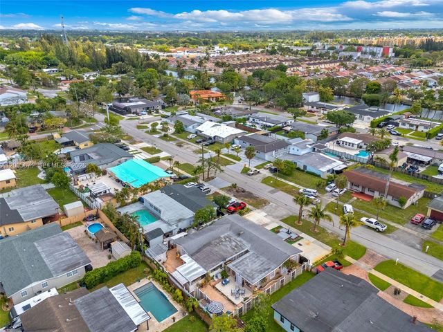 17932 NW 78th Ave, Hialeah, FL 33015