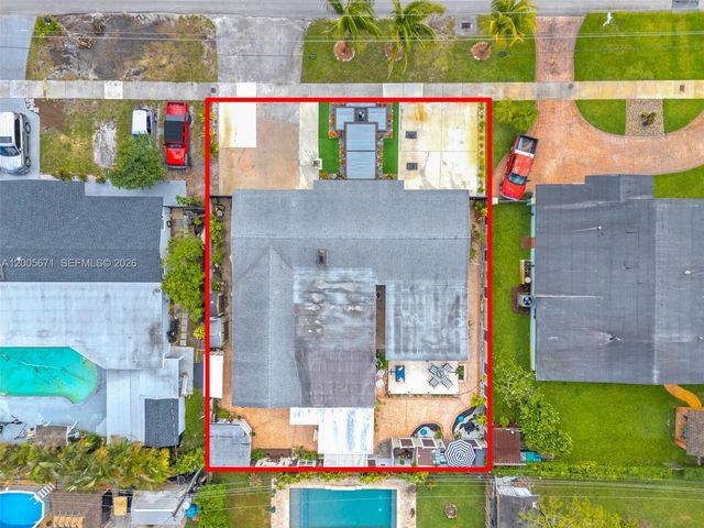 17932 NW 78th Ave, Hialeah, FL 33015