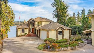 6183 Point Glover Lane E, Port Orchard, WA 98366