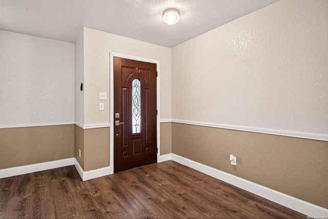 413 HINGE FLS, Cibolo, TX 78108