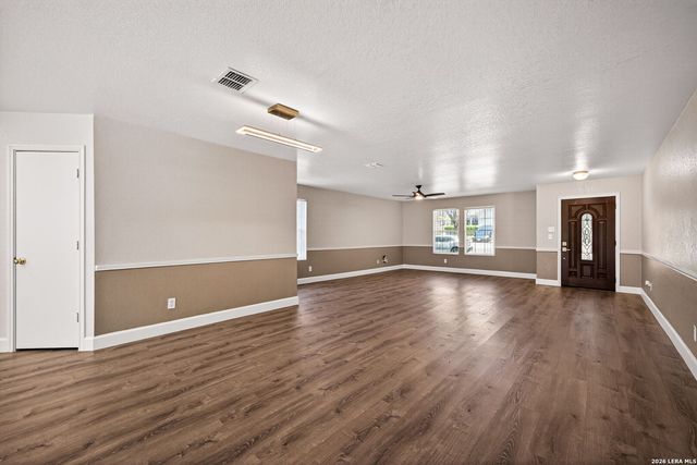 413 HINGE FLS, Cibolo, TX 78108