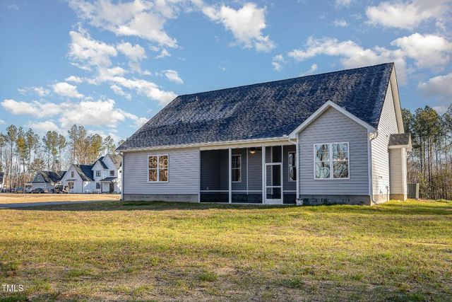 18 S Rowsham Place, Smithfield, NC 27577