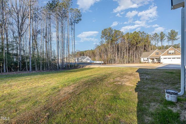 18 S Rowsham Place, Smithfield, NC 27577