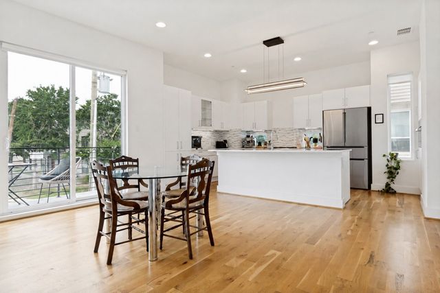 1952 Kearney Court, Dallas, TX 75204