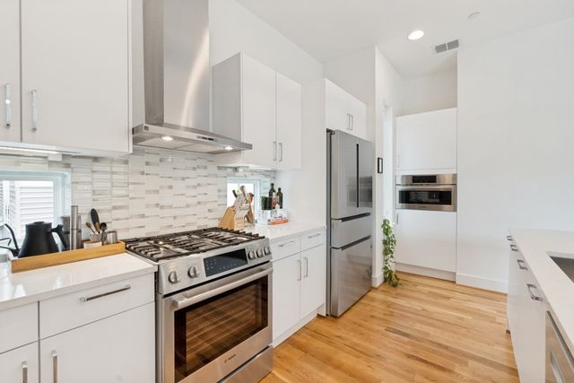1952 Kearney Court, Dallas, TX 75204