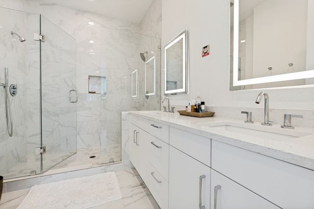1952 Kearney Court, Dallas, TX 75204