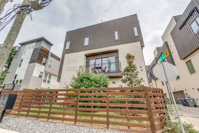 1952 Kearney Court, Dallas, TX 75204