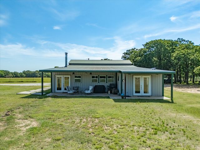 209 County Road 2696, Alvord, TX 76225