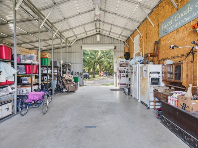209 County Road 2696, Alvord, TX 76225