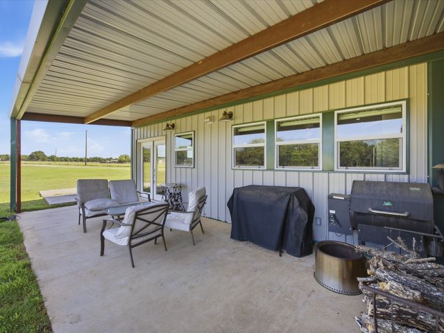 209 County Road 2696, Alvord, TX 76225