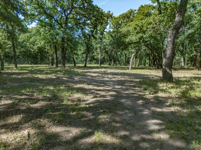 209 County Road 2696, Alvord, TX 76225