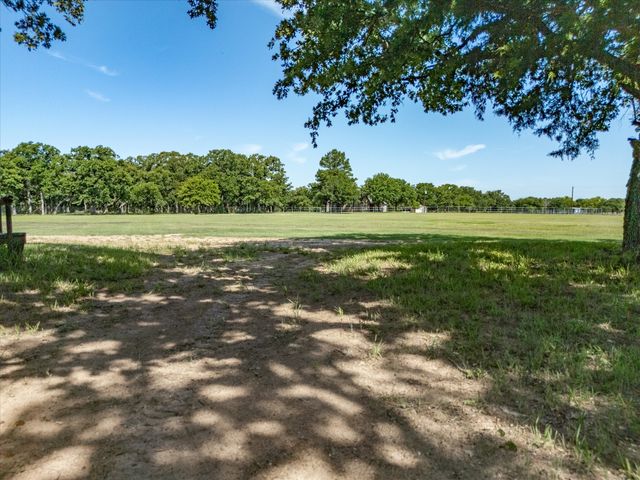 209 County Road 2696, Alvord, TX 76225