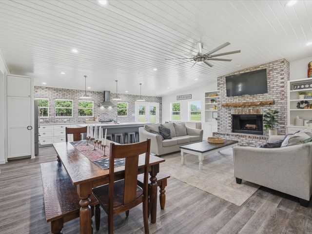 209 County Road 2696, Alvord, TX 76225