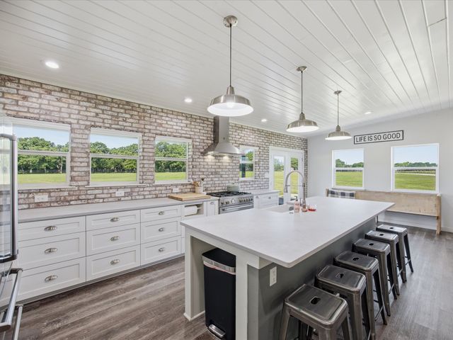 209 County Road 2696, Alvord, TX 76225