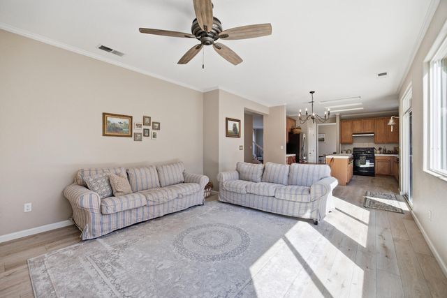 1242 N Julieann Street, Visalia, CA 93291