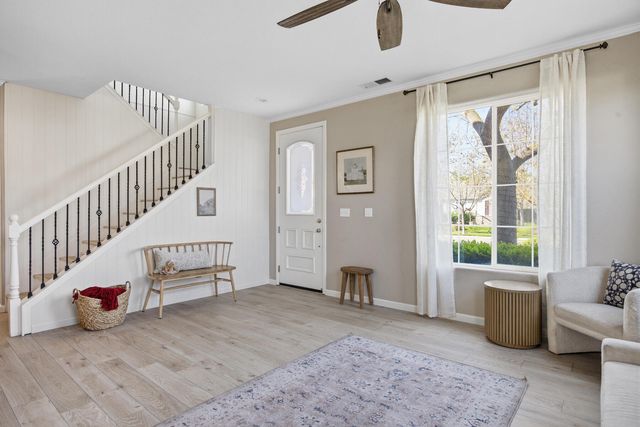 1242 N Julieann Street, Visalia, CA 93291