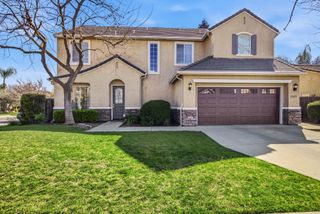 1242 N Julieann Street, Visalia, CA 93291