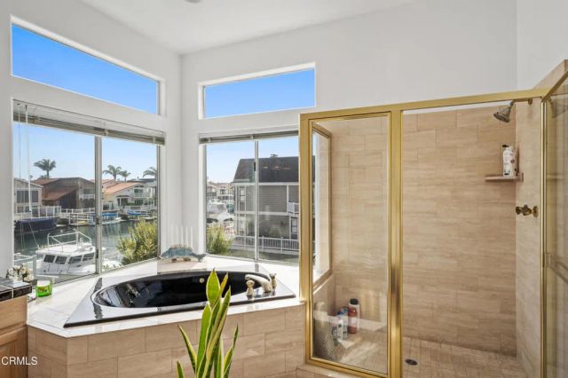 2000 Peninsula Road, Oxnard, CA 93035