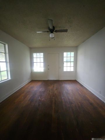 5976 Victory Dr, Baton Rouge, LA 70805