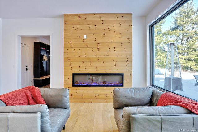 37 Harvest Road, New City, NY 10956