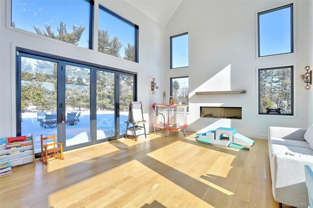 37 Harvest Road, New City, NY 10956