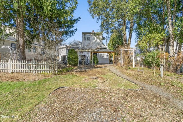24 Craig Street, Watervliet, NY 12189