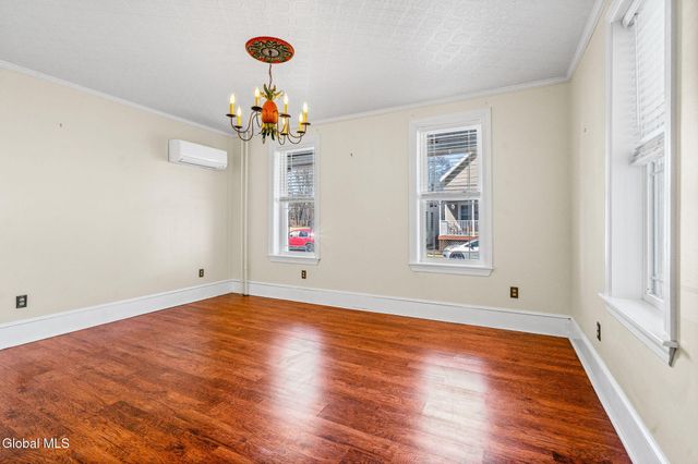 24 Craig Street, Watervliet, NY 12189