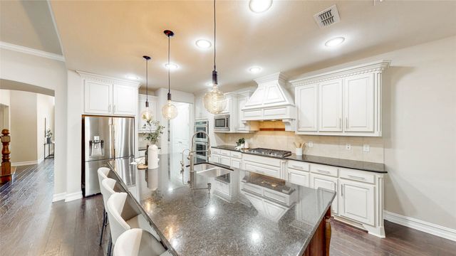 2883 Redfern Drive, Trophy Club, TX 76262