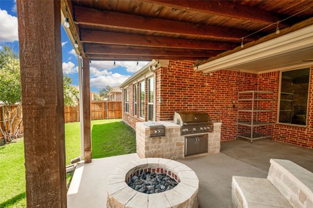 2883 Redfern Drive, Trophy Club, TX 76262