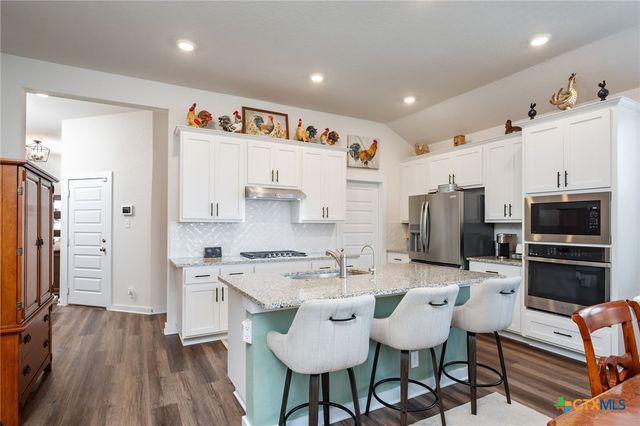 1944 Colonial Avenue, New Braunfels, TX 78130