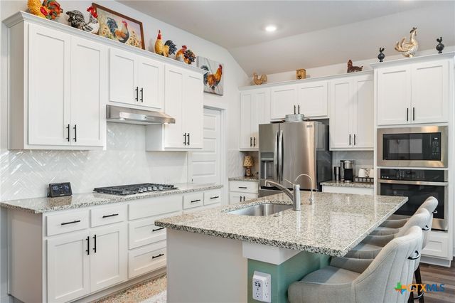 1944 Colonial Avenue, New Braunfels, TX 78130